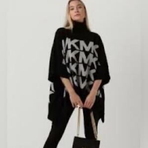 Michael Kors Logo Black and White S/M Poncho